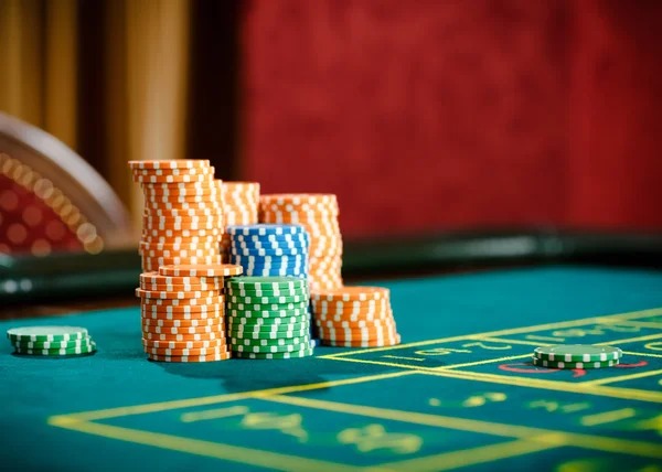 Lucky Neko live-dealer table interface on mpomawar mobile app